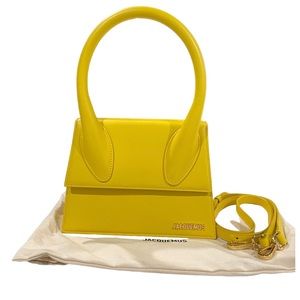 JACQUEMUS Le Grande Chiquito (large) 💛😍💛 Yellow. Super rare color.